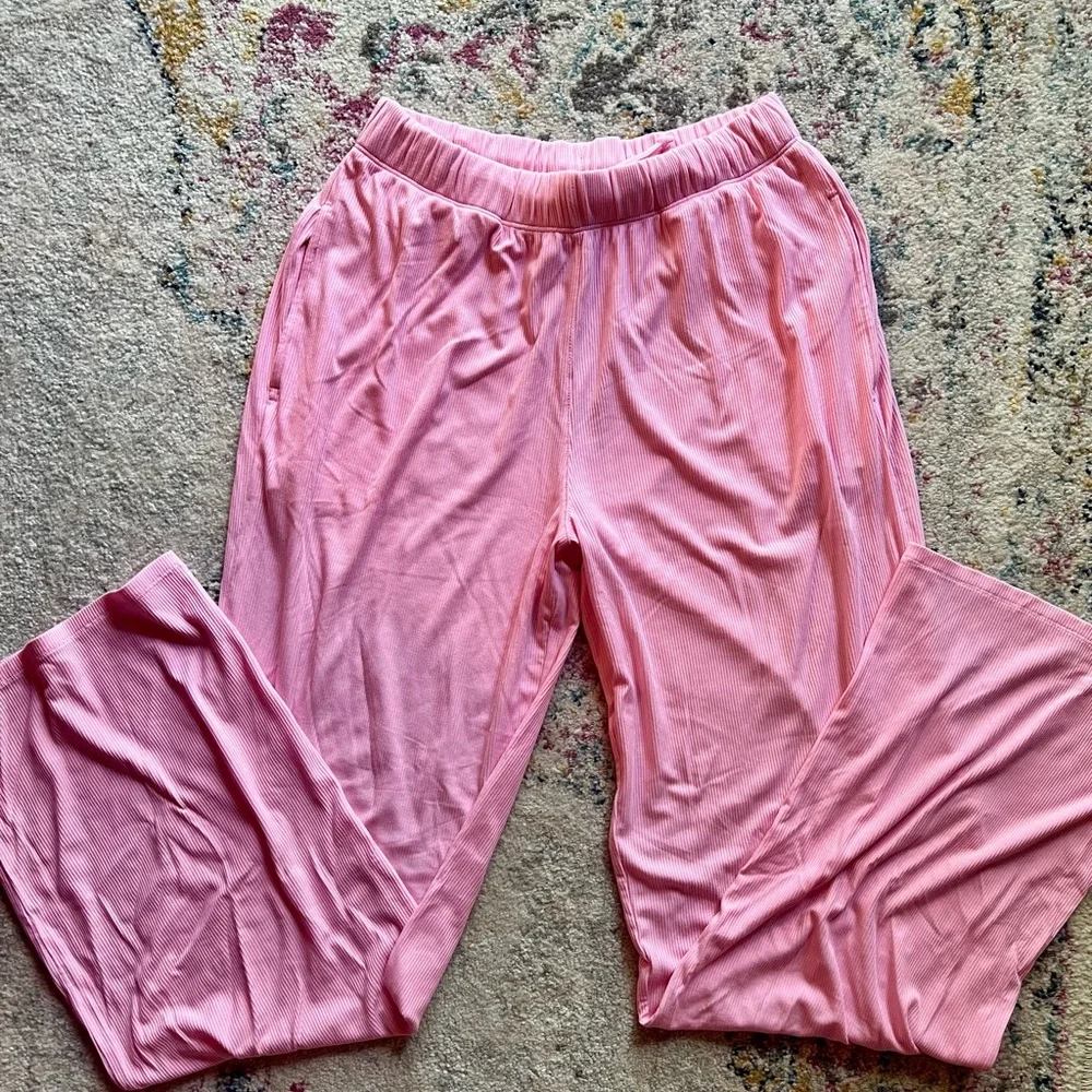 🌸🩷🌸SKIMS BUBBLEGUM Soft Lounge Ribbed Pants🌸🩷🌸 - Picture 3 of 11